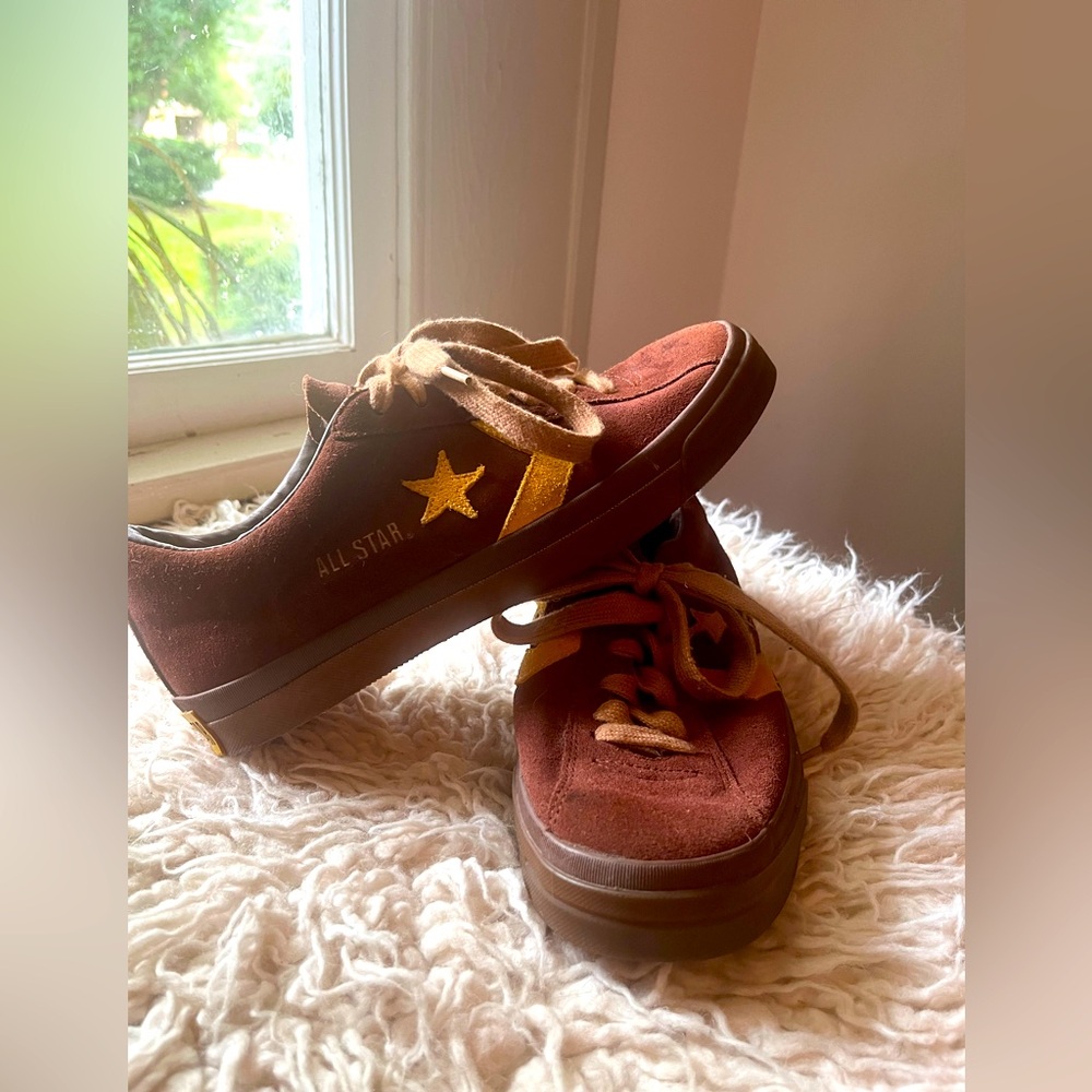Converse All Stars Brown suede and yellow